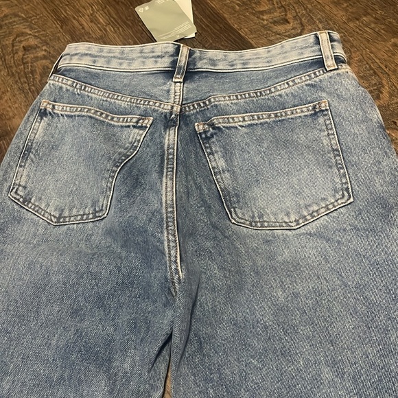 NWT H&M Women’s Straight Jeans - Picture 3 of 3